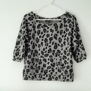 Gray/ black cheetah short sleeved sweatshirt